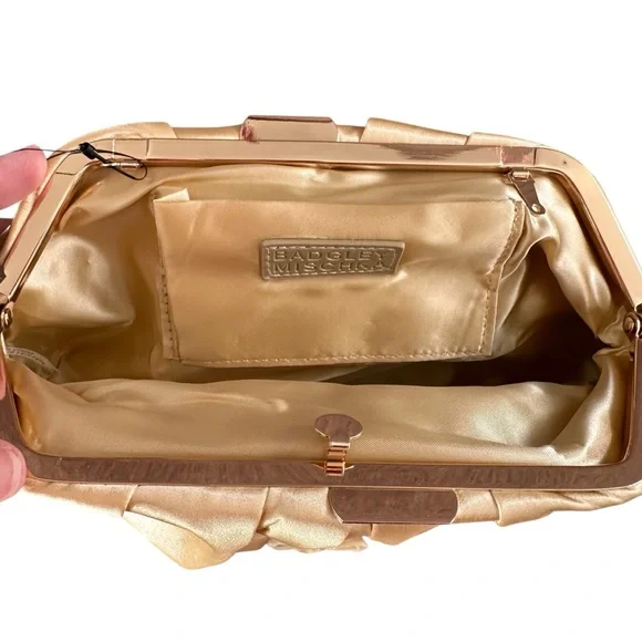New Badgley Mischka Gold Satin Clutch w/ Pearl Flowers NWT Retail $179 - Picture 8 of 12